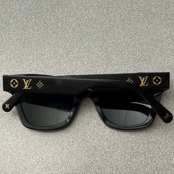 Louis Vuitton Sunglasses - Picture 2 of 7